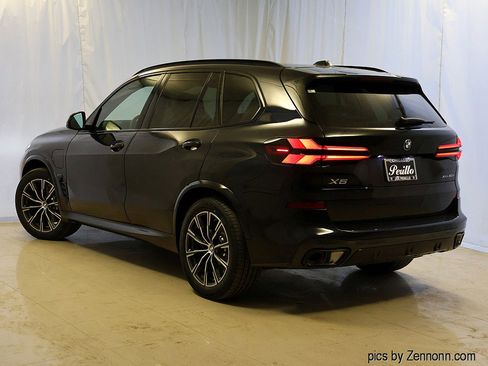 New 2026 BMW X5 xDrive50e w/ Executive Package image 9