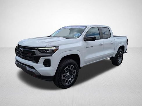 Used 2023 Chevrolet Colorado Z71 w/ Z71 Convenience Package 2 AWD/4WD image 6