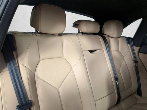 New 2026 Porsche Macan S image 23