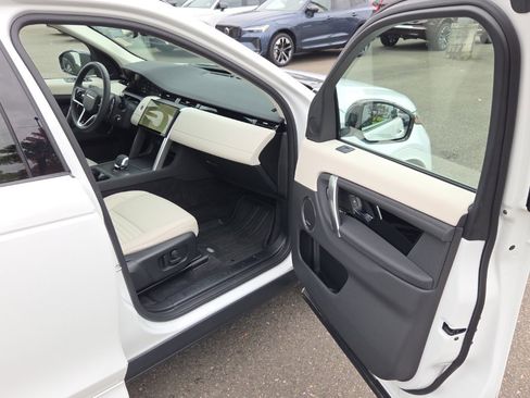 Certified 2024 Land Rover Discovery Sport S image 19