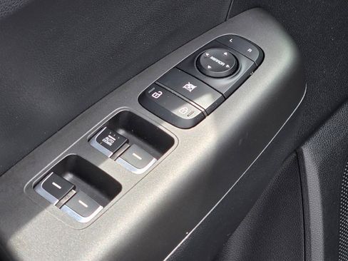 Used 2020 Kia Sportage LX image 20