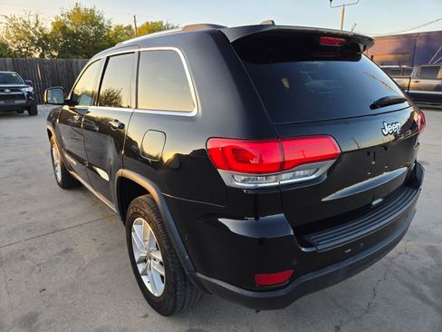 Used 2017 Jeep Grand Cherokee Laredo w/ Quick Order Package 2BE image 5