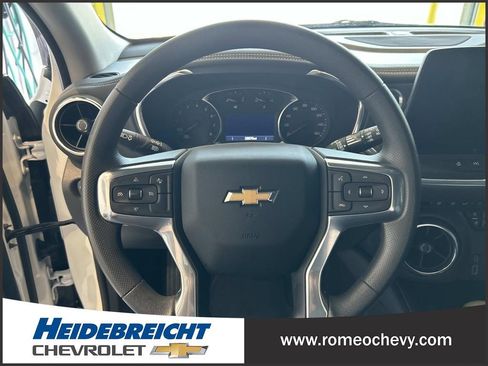 Used 2024 Chevrolet Blazer LT w/ Convenience Package FWD image 18