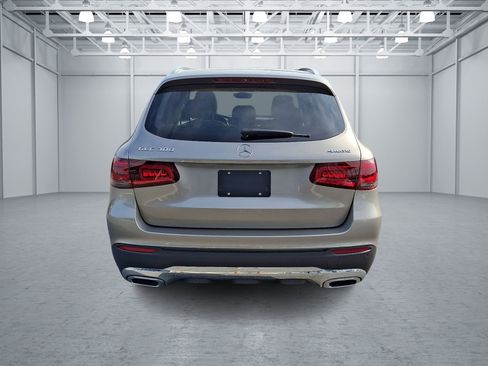 Used 2021 Mercedes-Benz GLC 300 4MATIC image 5