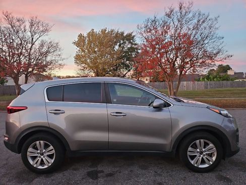Used 2019 Kia Sportage LX image 7