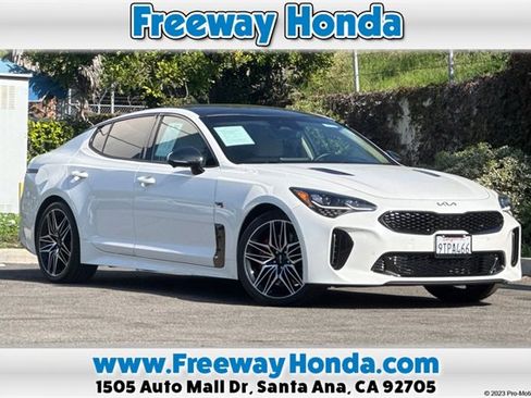 Used 2022 Kia Stinger GT2 image 1