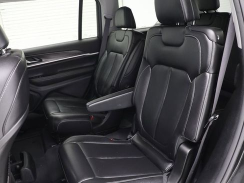 Used 2023 Jeep Grand Cherokee L Limited image 11