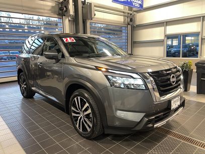 Used 2025 Nissan Pathfinder Platinum