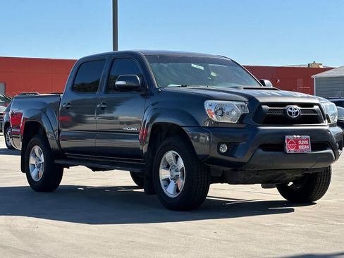 Used 2015 Toyota Tacoma PreRunner w/ TRD Sport Package RWD image 10