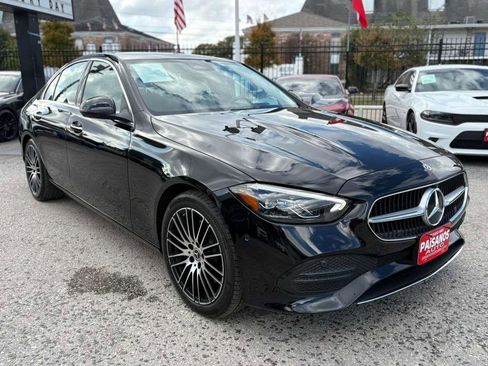Used 2022 Mercedes-Benz C 300 Sedan w/ Exclusive Trim Package image 4