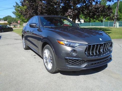 Used 2022 Maserati Levante GT image 3