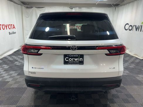 Used 2024 Toyota Grand Highlander XLE image 7