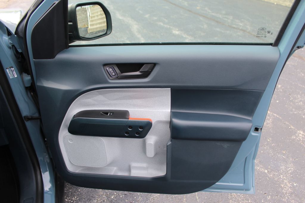 Used 2023 Ford Maverick XLT FWD image 11