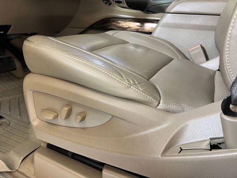 Used 2020 GMC Yukon SLT w/ Open Road Package image 12