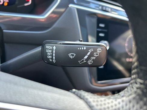 Used 2024 Volkswagen Tiguan SEL R-Line image 30