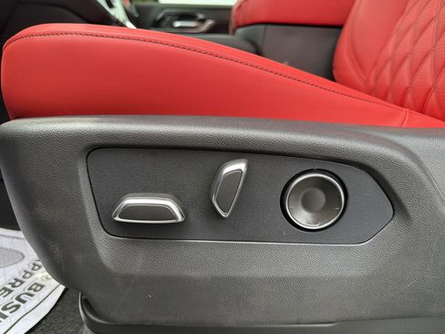 Used 2026 GMC Yukon Denali w/ Sun & Power Step Package AWD/4WD image 18