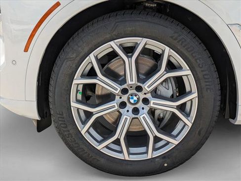 Used 2026 BMW X7 xDrive40i image 10