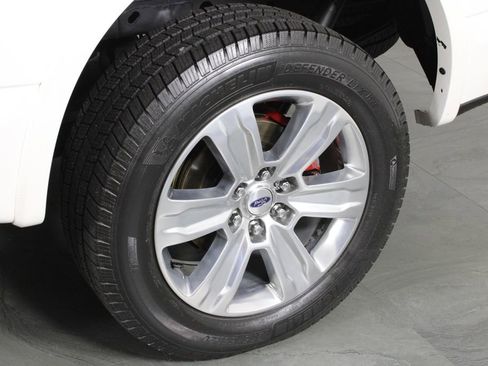 Used 2018 Ford F150 Platinum w/ Equipment Group 701A Luxury AWD/4WD image 14