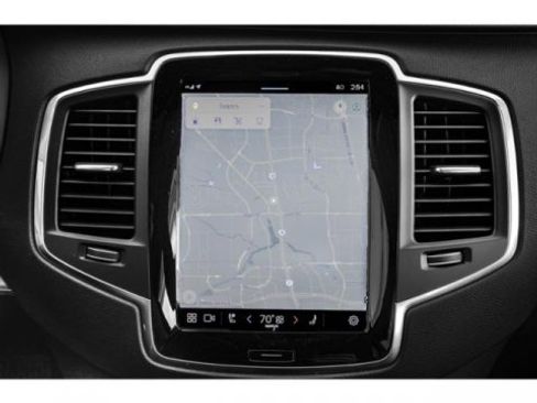 Used 2023 Volvo XC90 B5 Plus w/ Protection Package Premier image 16