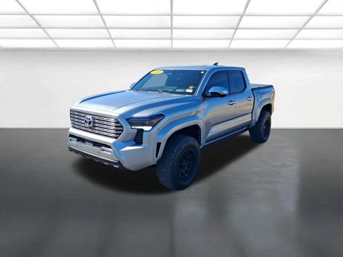 Used 2024 Toyota Tacoma Limited w/ Limited Package (LT) AWD/4WD image 7