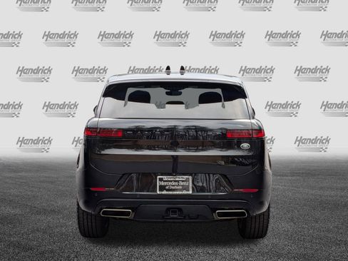 Used 2023 Land Rover Range Rover Sport SE Dynamic image 9