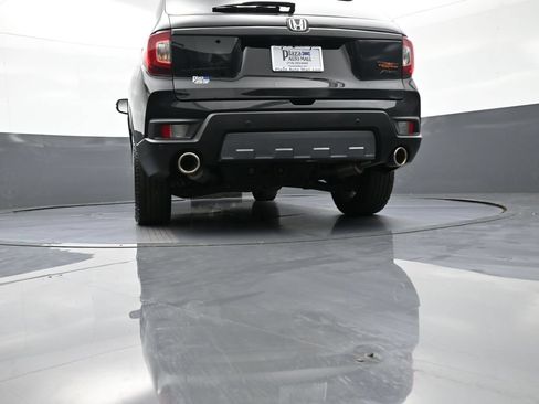 Certified 2023 Honda Passport TrailSport image 31