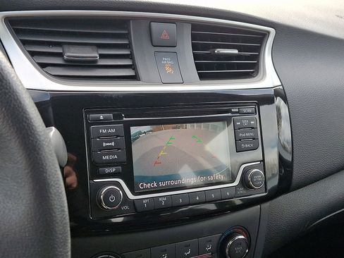 Used 2017 Nissan Sentra SV image 17