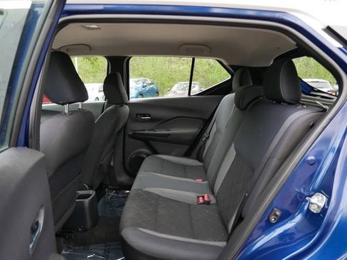 Used 2019 Nissan Kicks SV FWD image 10