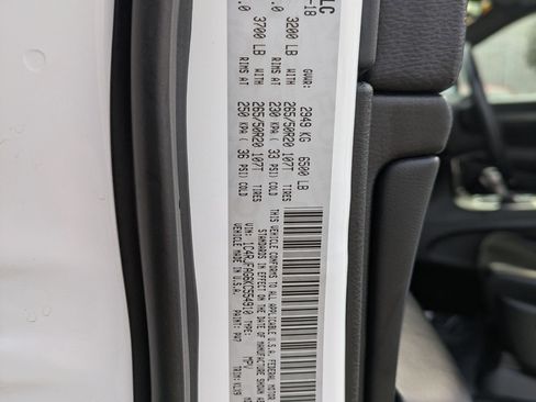 Used 2019 Jeep Grand Cherokee Altitude image 31