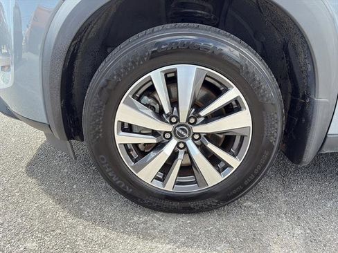 Used 2023 Nissan Pathfinder SL w/ Lighting Package (N92) image 9