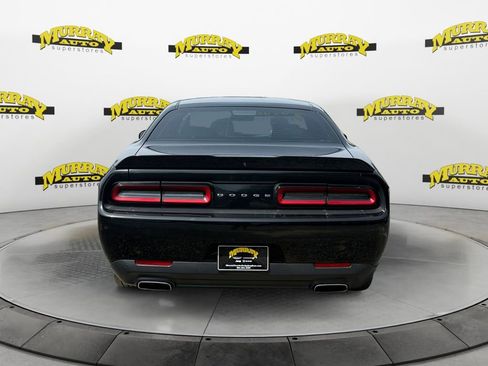 Used 2017 Dodge Challenger SXT RWD image 4