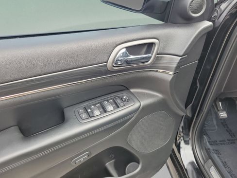 Used 2020 Jeep Grand Cherokee Limited X image 6