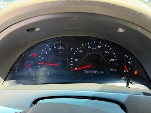 Used 2010 Toyota Camry LE FWD image 18