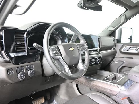 Used 2025 Chevrolet Silverado 3500 LTZ w/ LTZ Convenience Package AWD/4WD image 22
