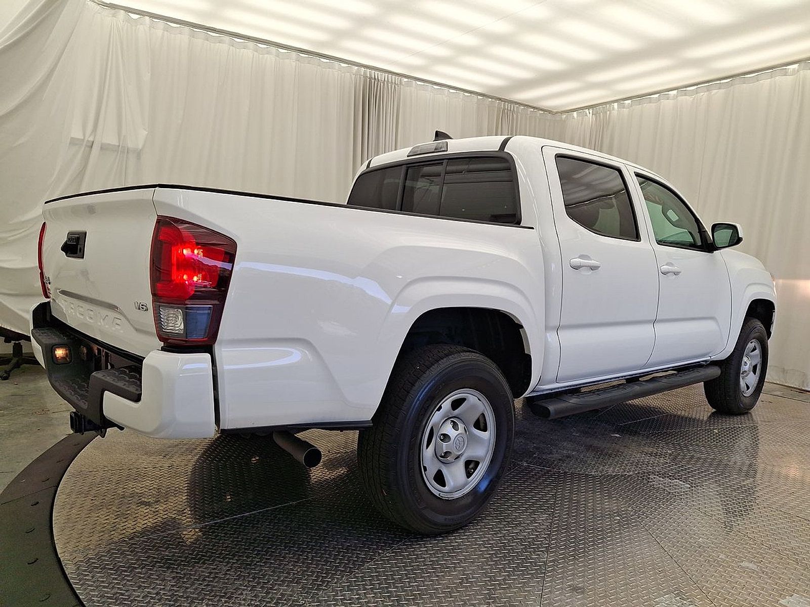 Certified 2023 Toyota Tacoma SR AWD/4WD image 28