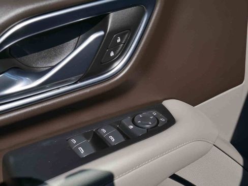 Used 2022 Chevrolet Tahoe LS image 22