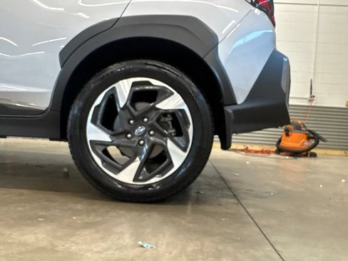 Used 2024 Subaru Crosstrek 2.5i Limited AWD/4WD image 23