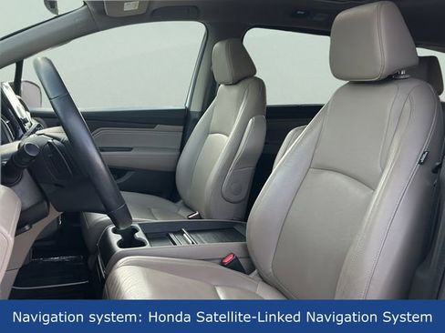 Used 2018 Honda Odyssey Touring image 16