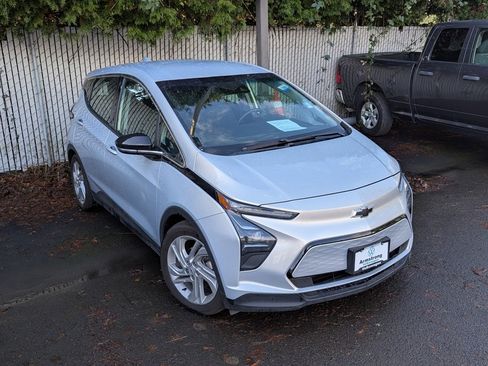Used 2023 Chevrolet Bolt LT w/ Driver Confidence Package image 5