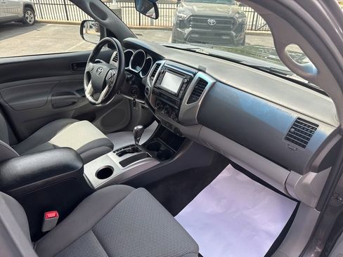 Used 2015 Toyota Tacoma 4x4 Double Cab w/ TRD Sport Package image 34