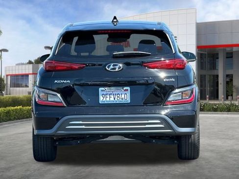 Used 2023 Hyundai Kona SE FWD image 5