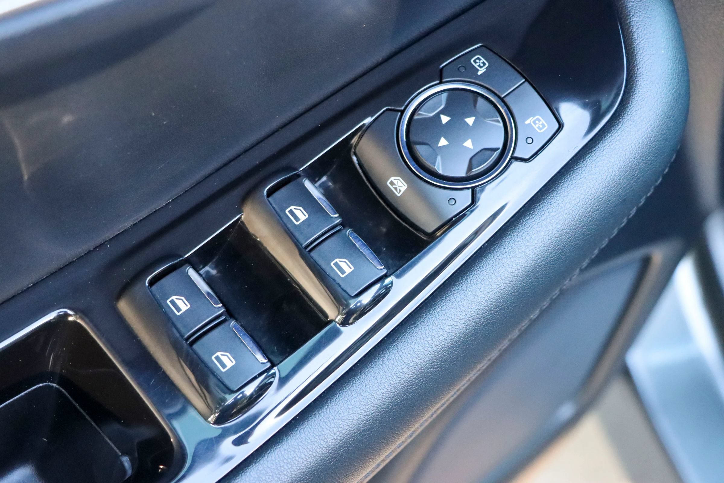 Used 2019 Ford Edge SEL w/ Equipment Group 201A FWD image 14