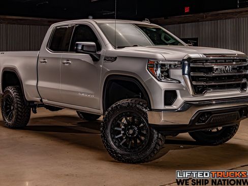Used 2020 GMC Sierra 1500 SLE w/ SLE Value Package AWD/4WD image 1