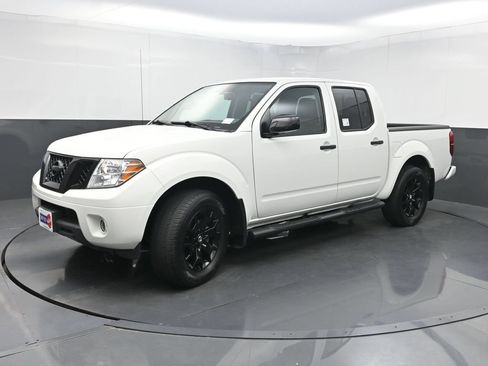Used 2020 Nissan Frontier SV w/ Midnight Edition Floor Mats AWD/4WD image 18