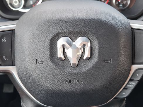 Used 2024 RAM 2500 Big Horn w/ Night Edition AWD/4WD image 37