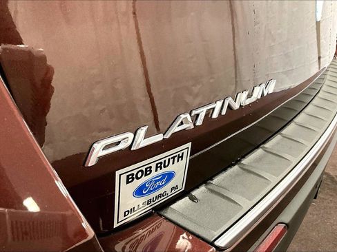 Certified 2020 Ford Explorer Platinum w/ Premium Technology Package image 13