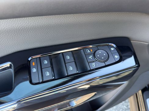 New 2026 Nissan Pathfinder Platinum AWD/4WD image 12