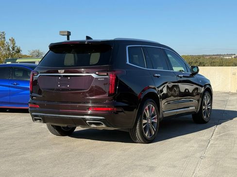 Used 2021 Cadillac XT6 Premium Luxury image 8