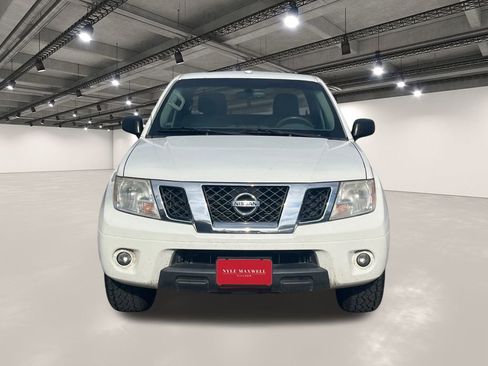 Used 2017 Nissan Frontier SV w/ SV Value Truck Package image 18