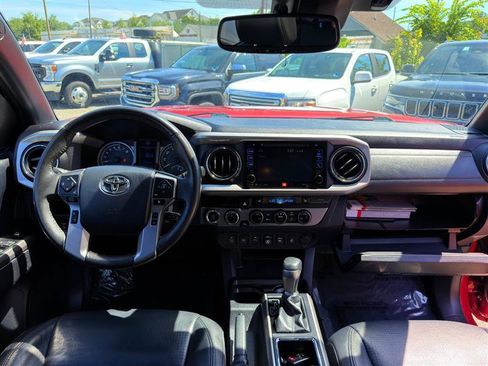 Used 2018 Toyota Tacoma Limited AWD/4WD image 24